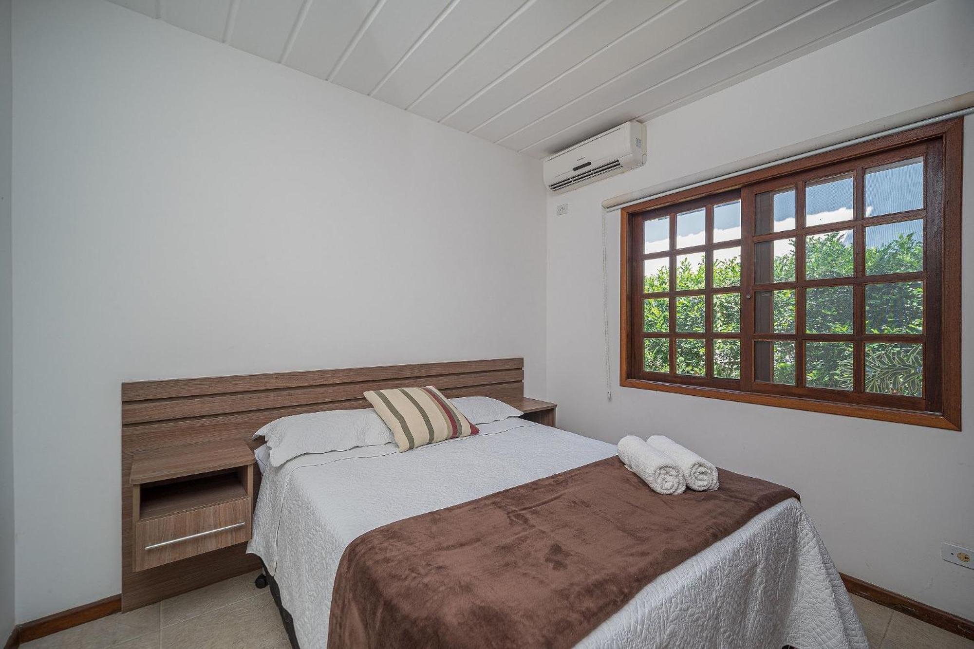 Casa Ampla 4 Suítes Em Alto Padrão Сasa de vacaciones *