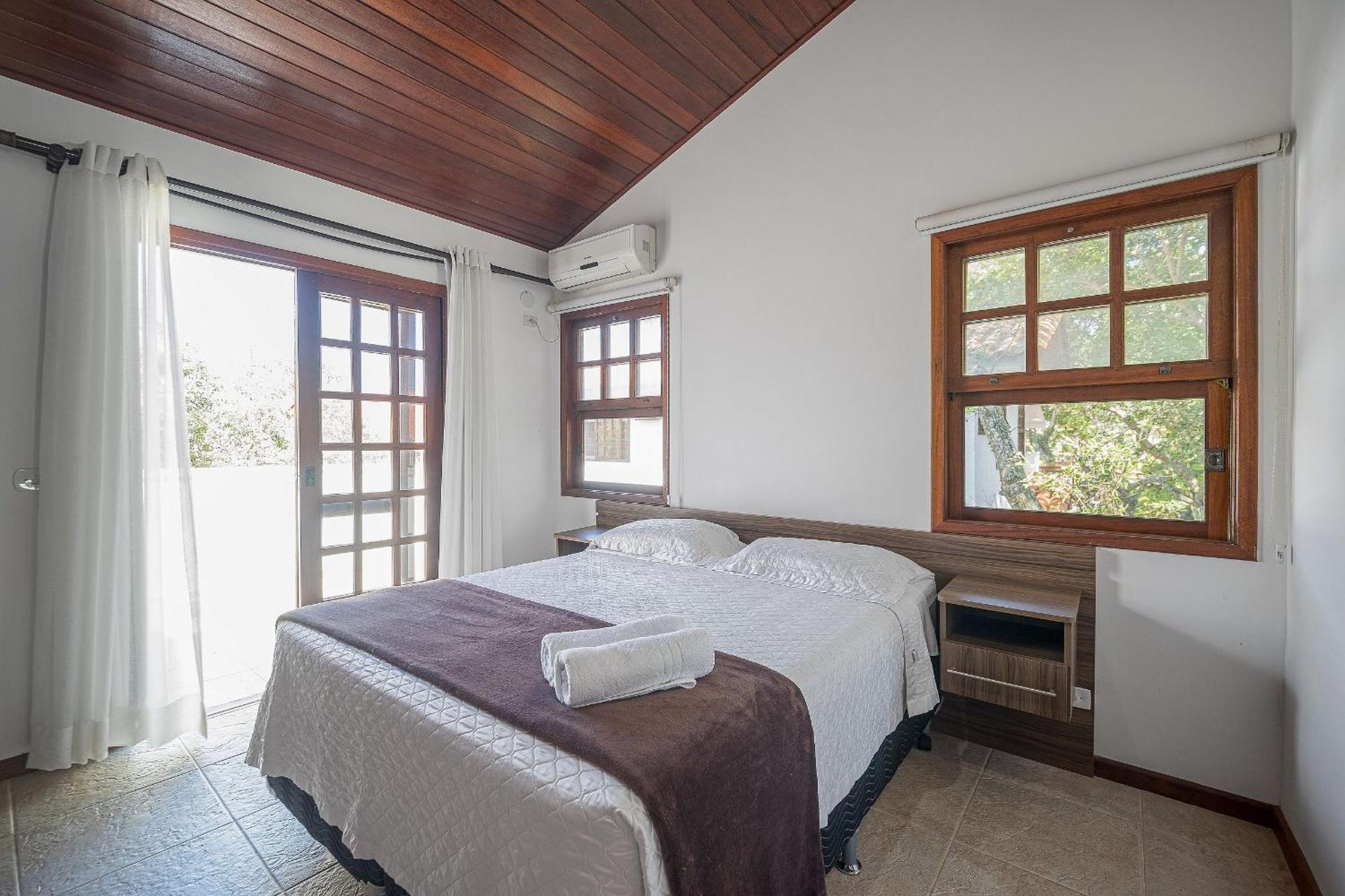Casa Ampla 4 Suítes Em Alto Padrão *