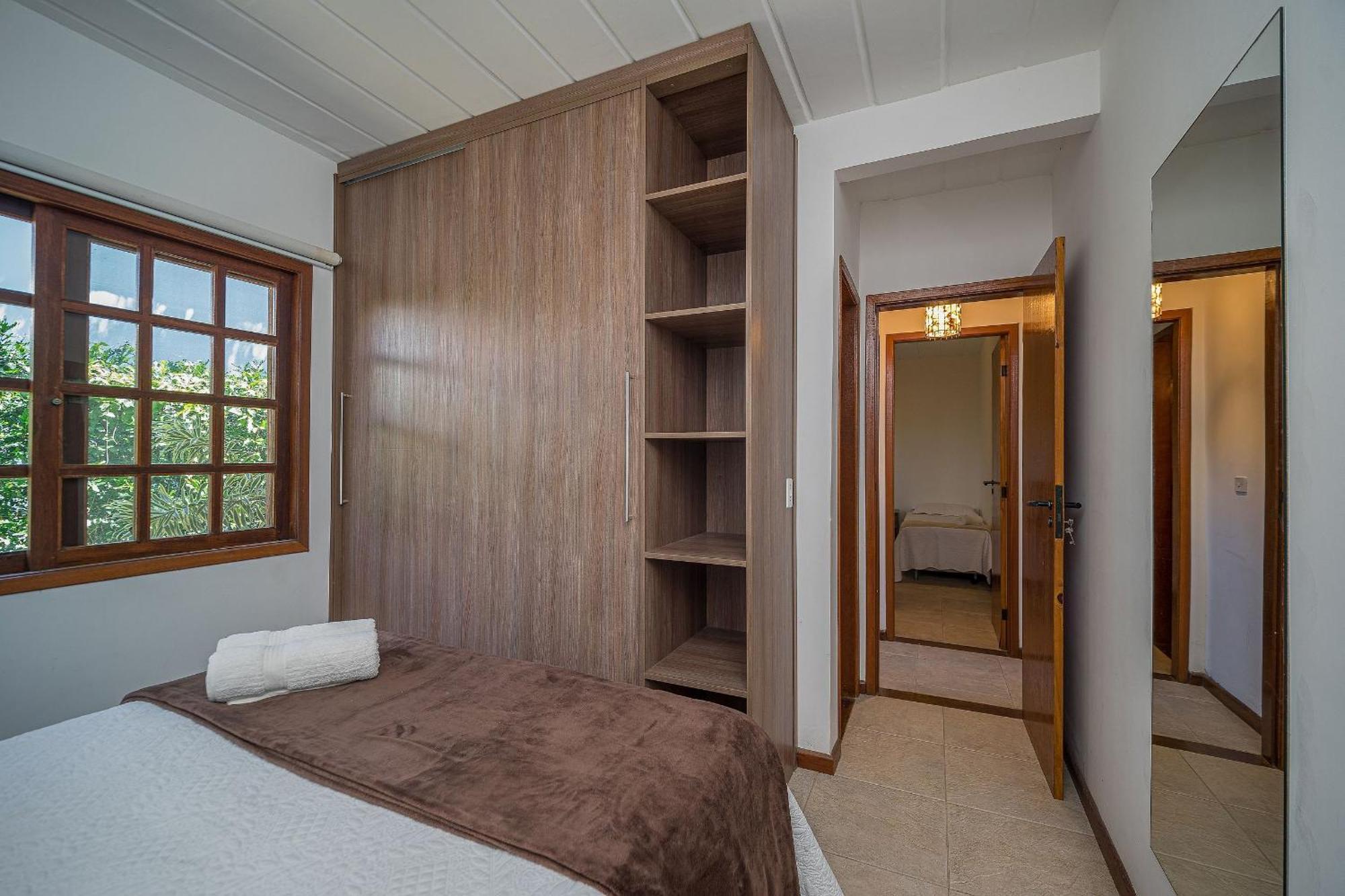 Casa Ampla 4 Suítes Em Alto Padrão