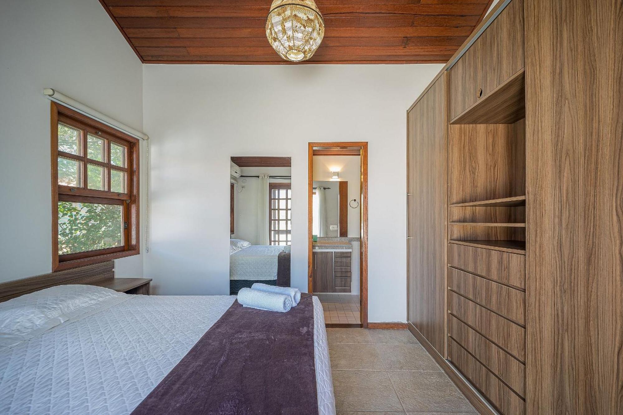 Casa Ampla 4 Suítes Em Alto Padrão Сasa de vacaciones *