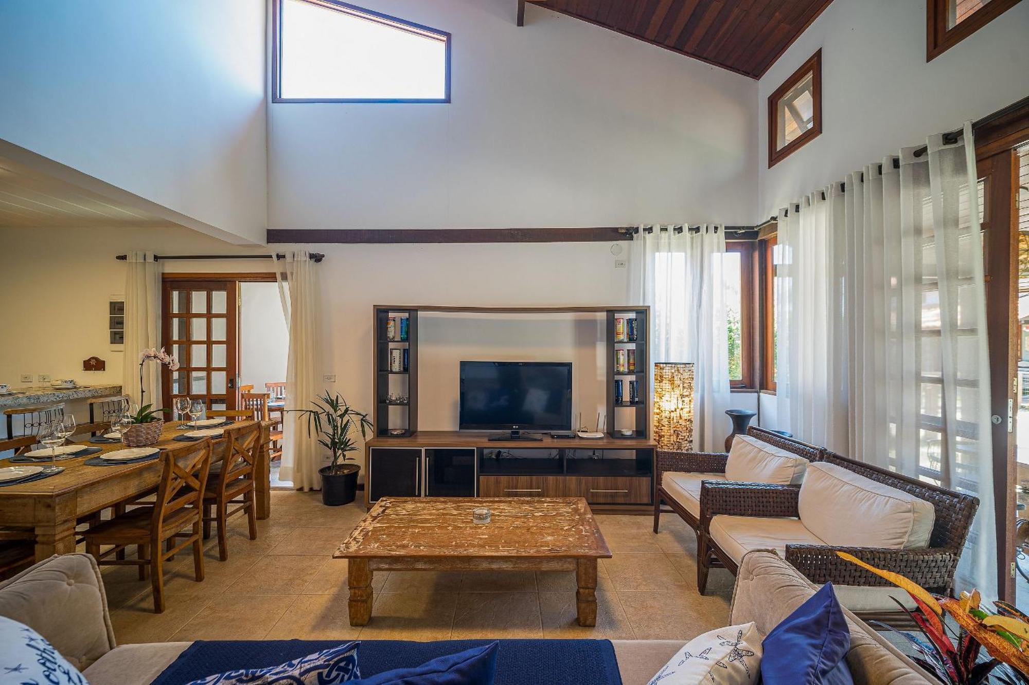 Casa Ampla 4 Suítes Em Alto Padrão Búzios