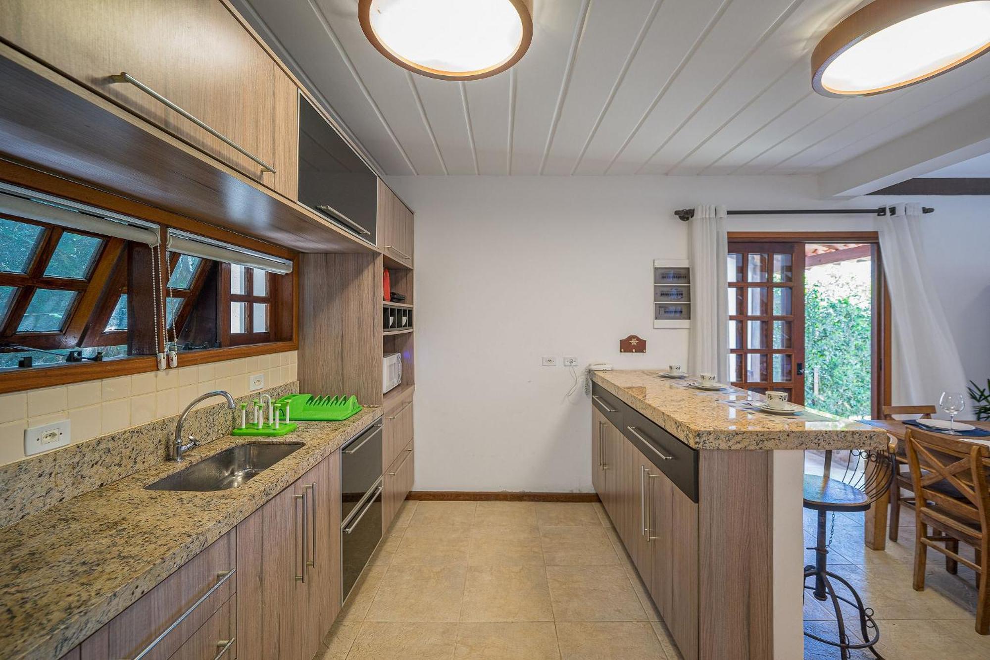 Casa Ampla 4 Suítes Em Alto Padrão Búzios